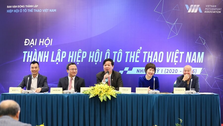 Chủ tịch Hiệp hội Ô tô thể thao Việt Nam Lê Quốc Hiệp tại Đại hội thành lập