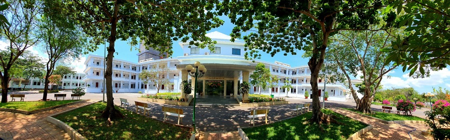 Nhà nghỉ Bộ Xây Dựng (nay là khách sạn Bộ Xây Dựng) là tiền thân của tập đoàn DIC Corp ngày nay
