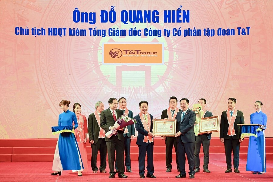 Ông Đỗ Quang Hiển – Chủ tịch HĐQT kiêm TGĐ Tập đoàn T&T Group vinh dự được Đảng và Nhà nước trao tặng Huân chương Lao động hạng Nhất 