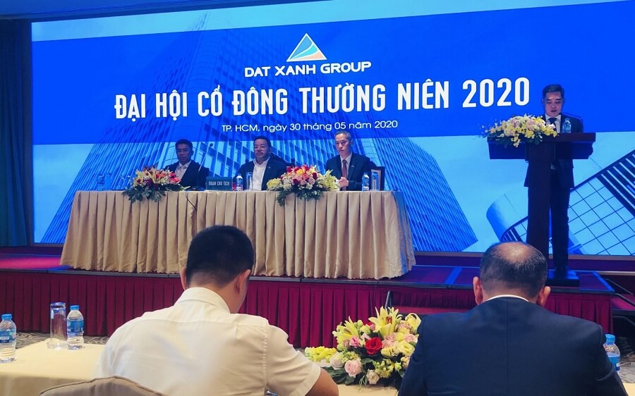 Chủ tịch Lương Trí Thìn cùng ban lãnh đạo Đất Xanh tại Đại hội cổ đông thường niên 2020